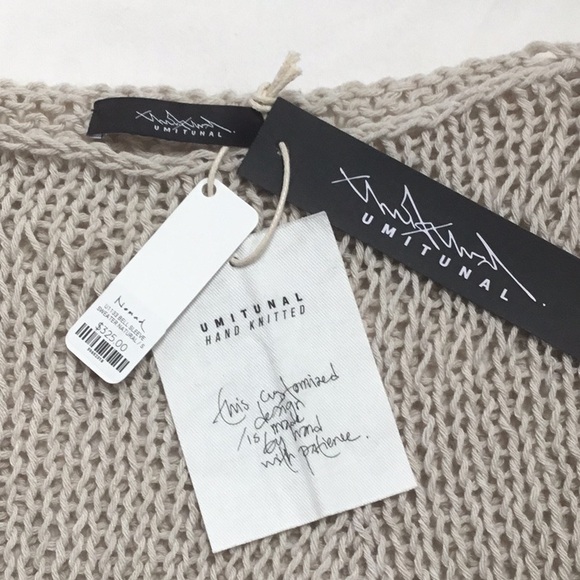 Gorgeous! Umit Unal sweater top. - Picture 5 of 7